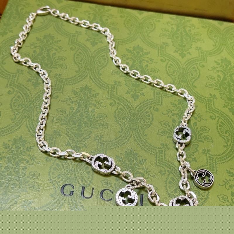 G*u*i necklaces